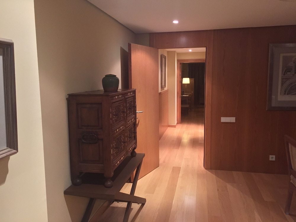 Standard Twin Room (2 Adults and 1 Child)