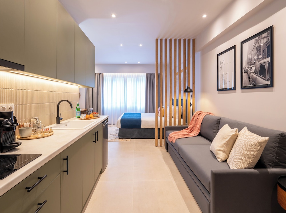 Design Apartment, 1 Queen Bed with Sofa bed