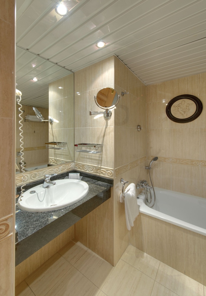Superior Front Sea View Room