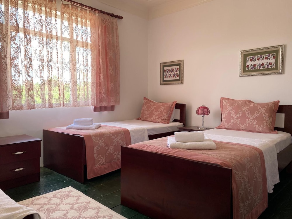 Premium Duplex, 2 Bedrooms, Park View photo 1