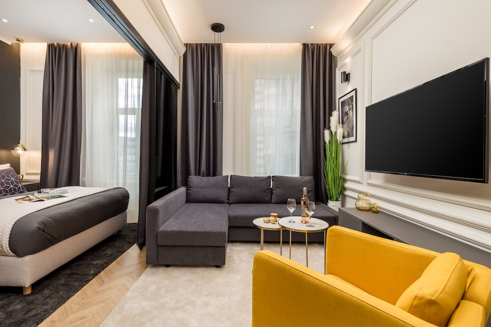 Premium Apartment
