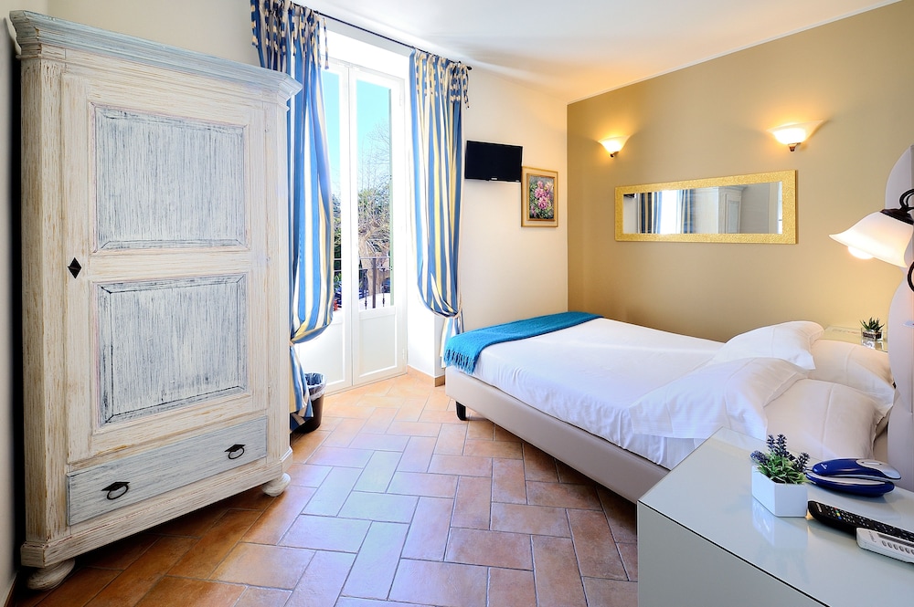Traditional Double Room Single Use (Classic) photo 1