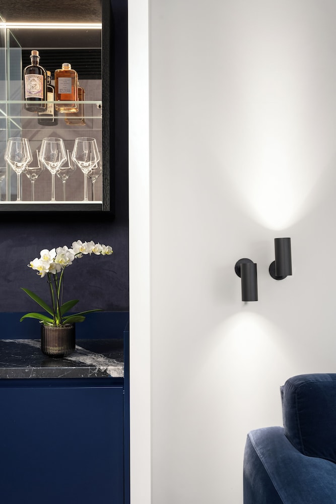 Gallery Suite thumbnail 5