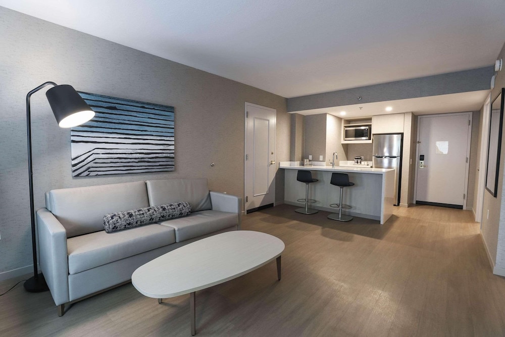 Suite, 1 Bedroom, Non Smoking (1 Bedroom) - Photo 5