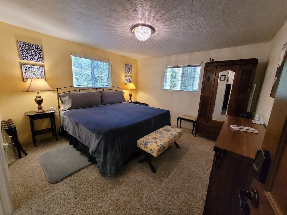 The English Suite