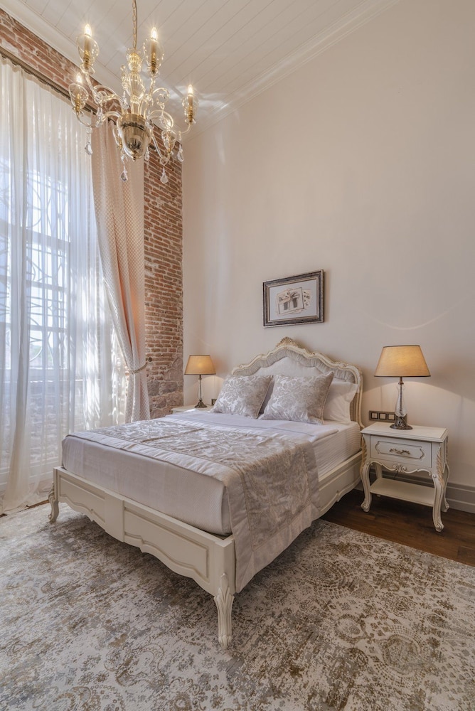Superior Room, 1 Queen Bed, Non Smoking photo 2