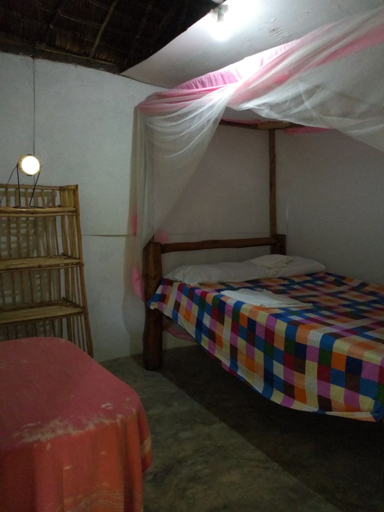 Standard Double Room, Private Bathroom (Bush) photo 2