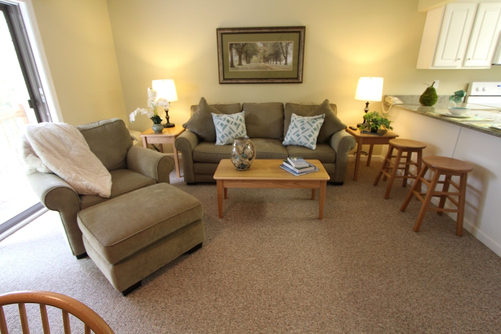 Condo, 1 Bedroom photo 3