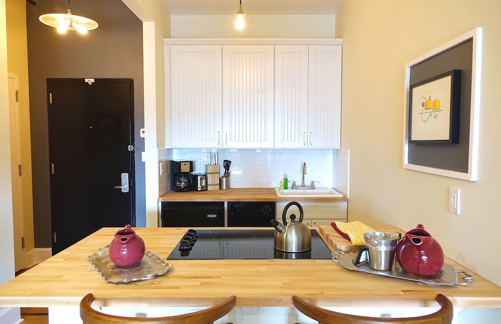Luxury Penthouse, 2 Bedrooms, Balcony photo 3