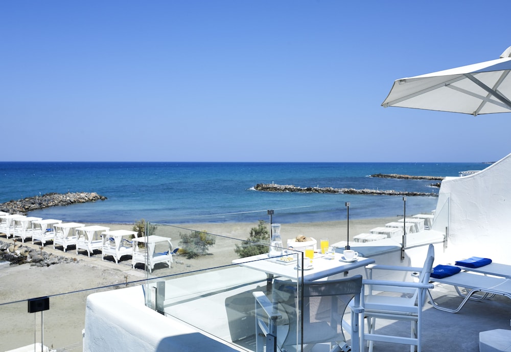 Island Suite Seafront - Photo 8