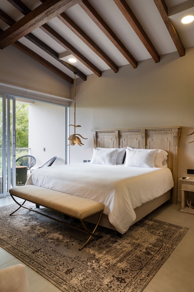 Deluxe Room, Courtyard View photo 2