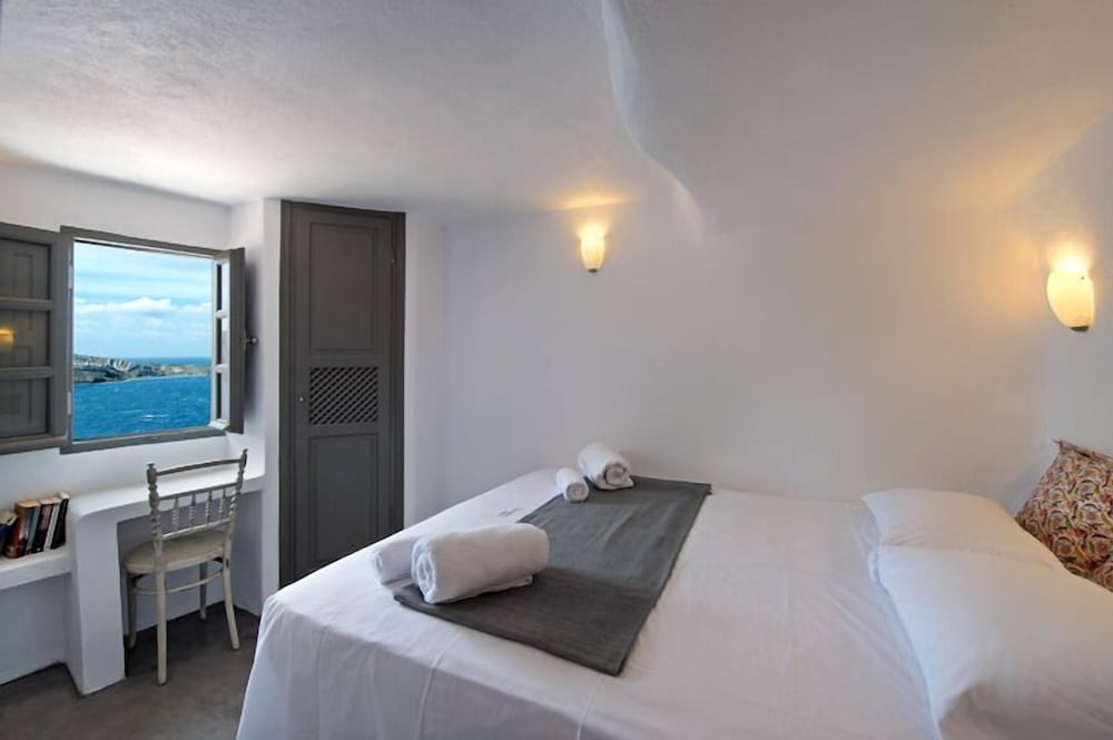 Deluxe Suite (Sunset View) - Photo 23