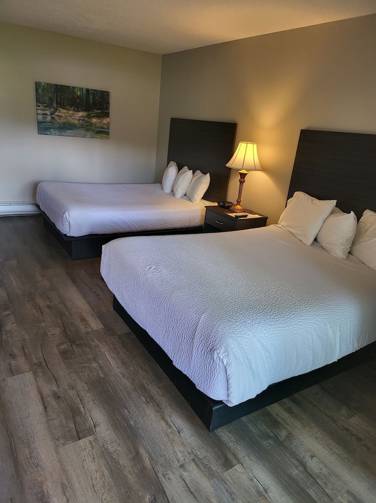 Double Room, Ensuite (UPSTAIRS-NO PETS) photo 1