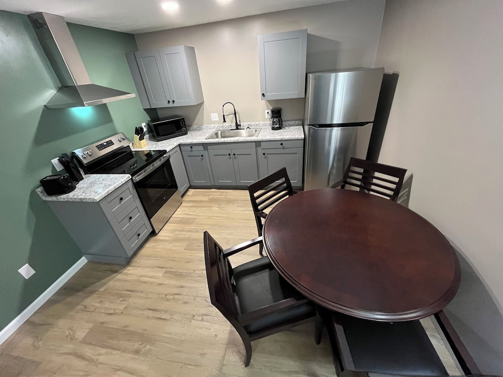 Presidential Suite, 1 Bedroom, Kitchenette photo 3