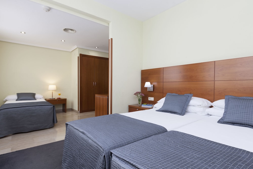 Family Triple Room - Photo 1