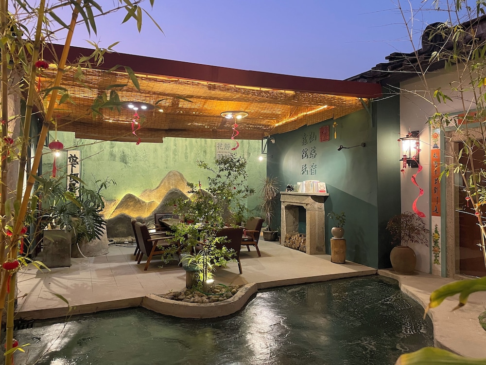 Deluxe Cottage, 4 Bedrooms, Courtyard View