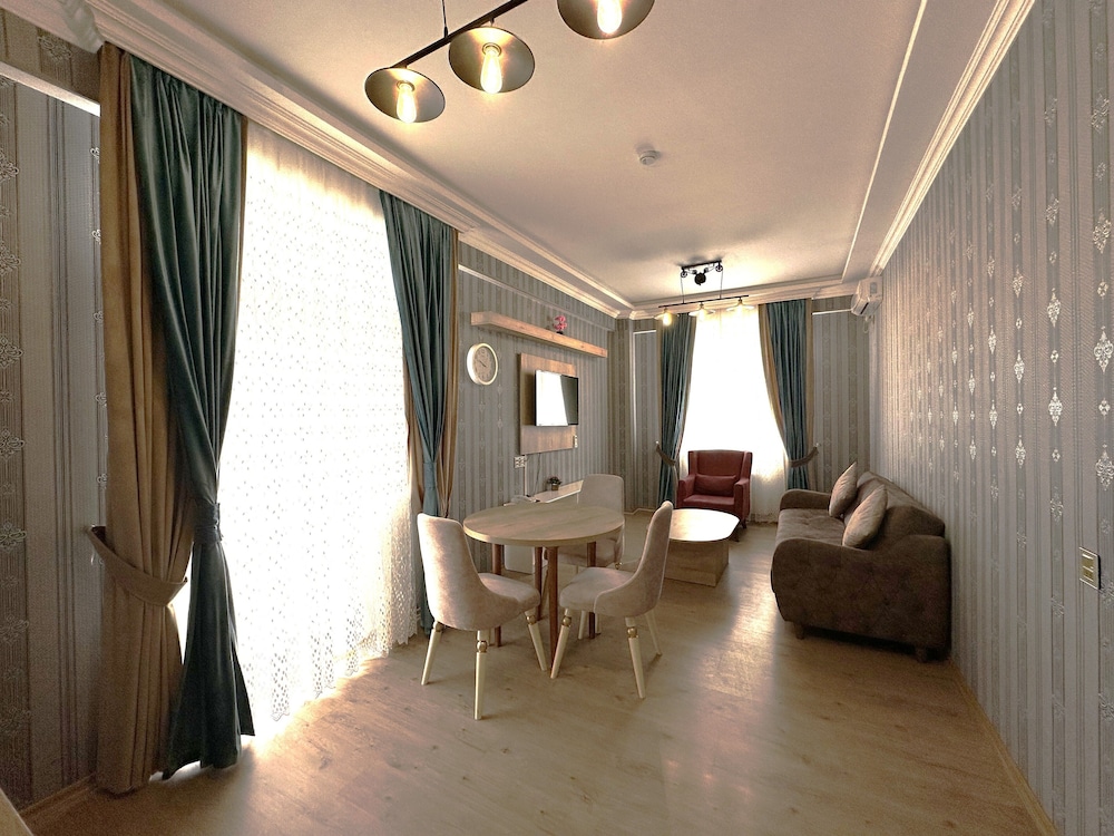 Superior Studio Suite photo 3
