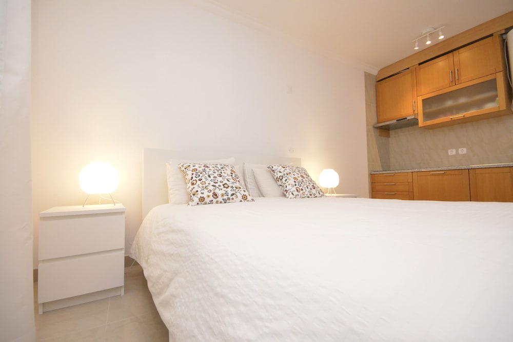 Studio, 1 Double Bed, Kitchenette (Block E ) photo 1