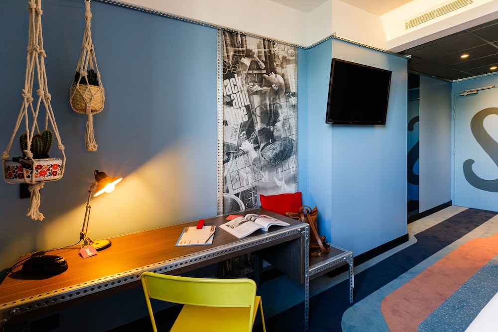 Standard Room, 1 Double Bed (Pop)