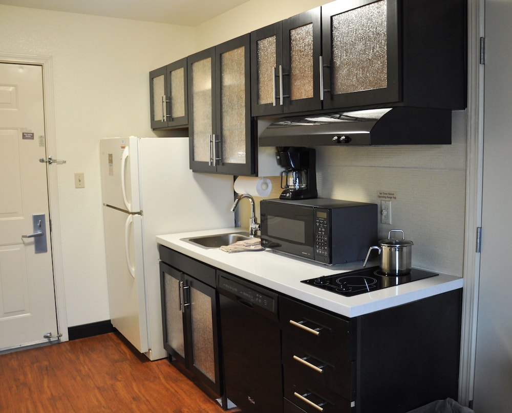 Studio Suite - Photo 4