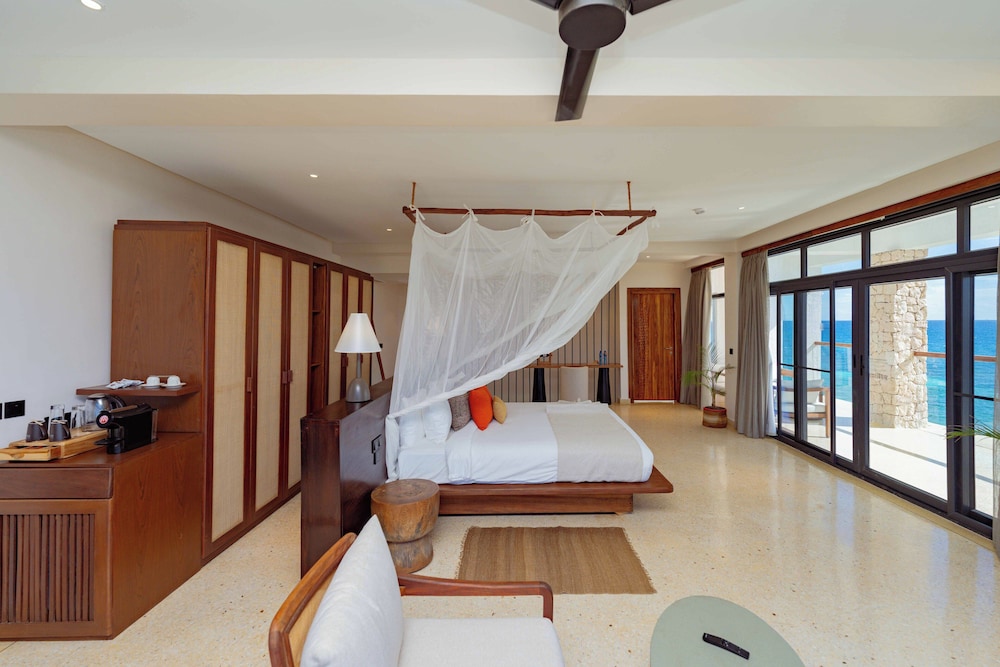 Presidential Villa +16