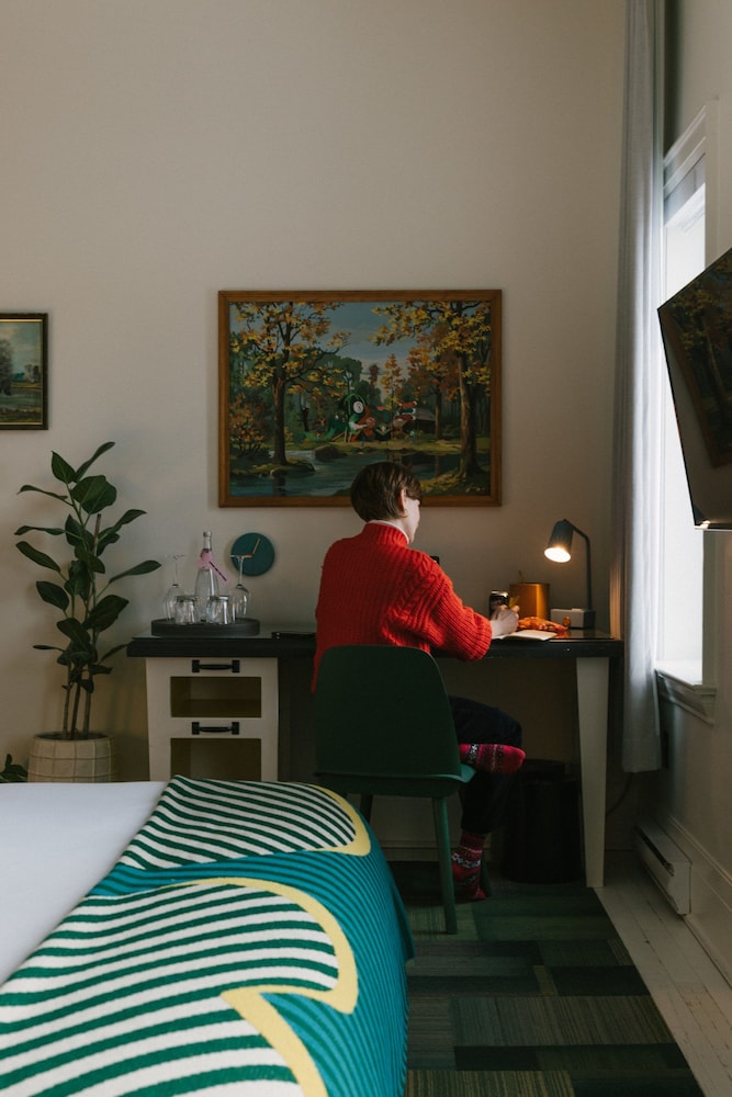 Room (Creekside - Drake Devonshire) photo 3
