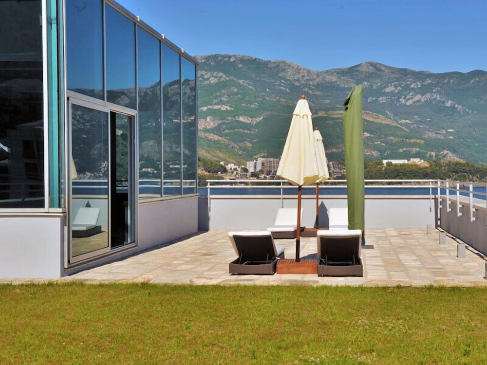 Grand Penthouse, 2 Bedrooms, Balcony, Sea View, photo 6