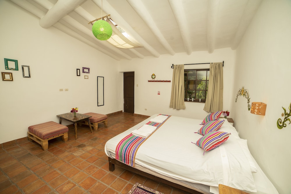Luxury Suite, 1 King Bed, Jetted Tub photo 2