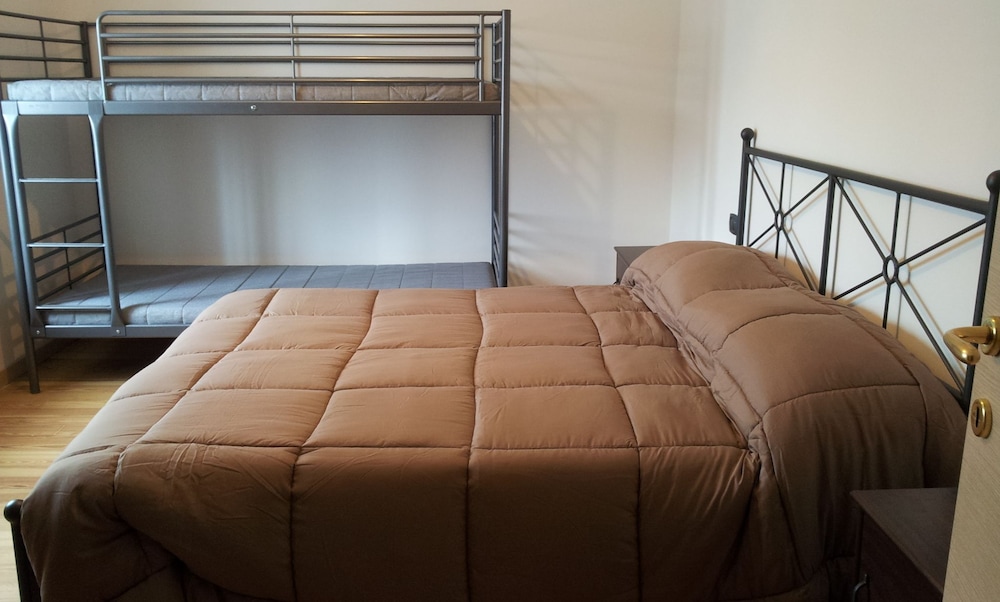 Family Quadruple Room, Mountain View photo 1