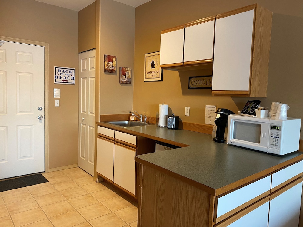 Double Room, 2 Double Beds, Balcony, Canal View photo 2