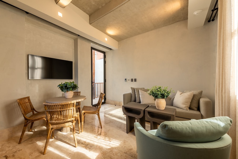 Junior Suite, Balcony photo 3