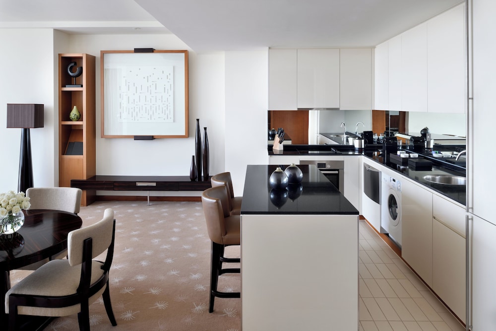 Apartment, 1 Bedroom, Balcony, City View (Kitchen)
