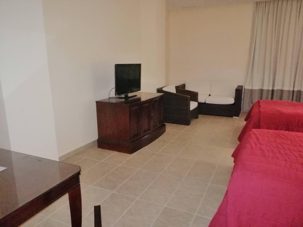 Room, 2 Double Beds, Non Smoking, City View (Exterior View) - Photo 10