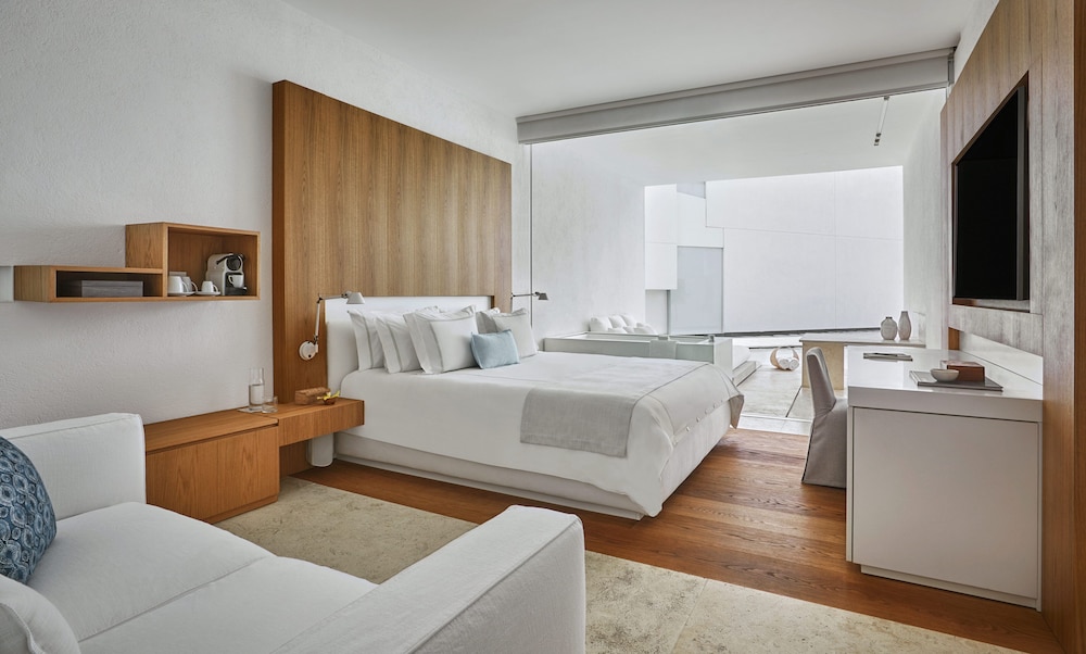 Room, 1 King Bed, Resort View