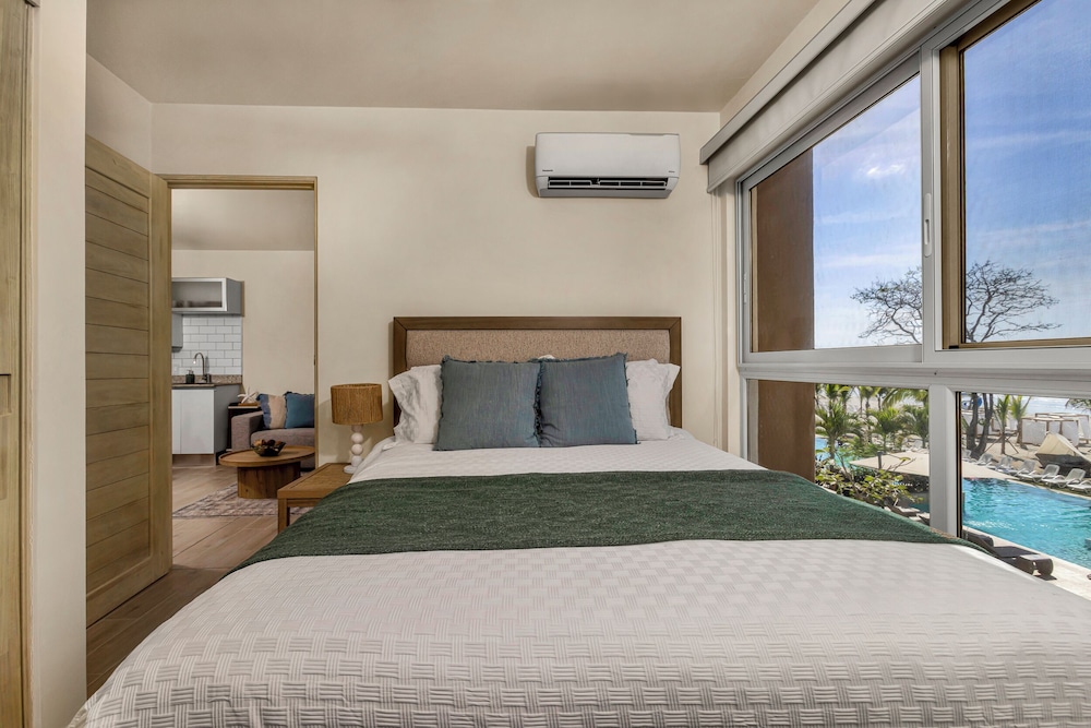 Luxury Apartment photo 3