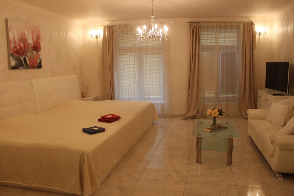 Apartment (President Apartment with Wellness) photo 2