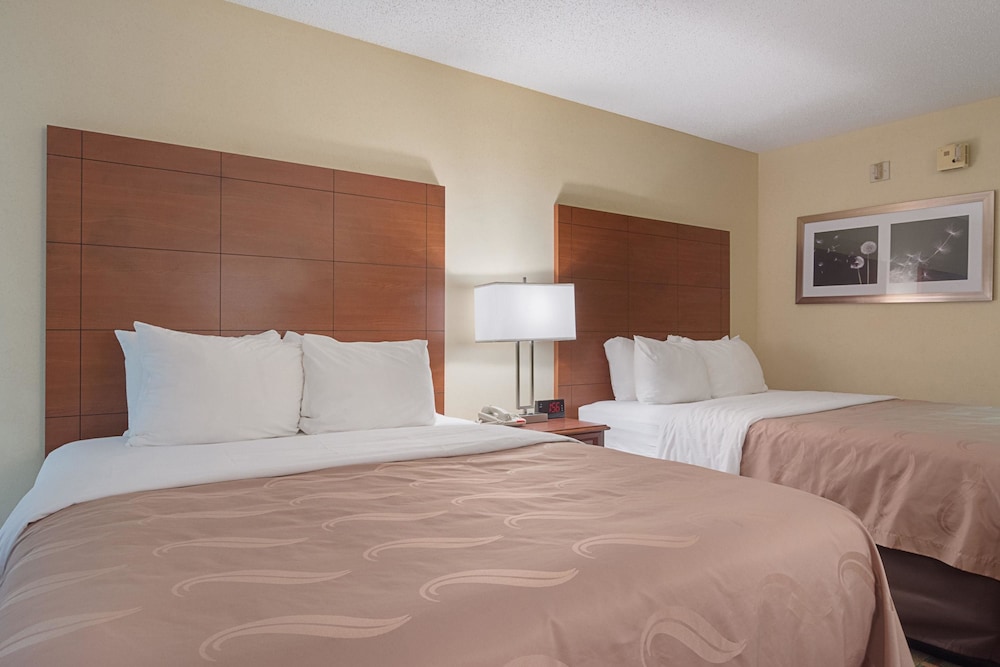 Room, 2 Queen Beds, Non Smoking