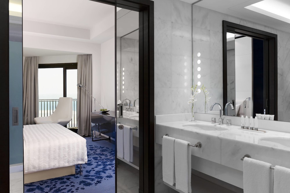 Club Suite, 1 King Bed - Photo 5