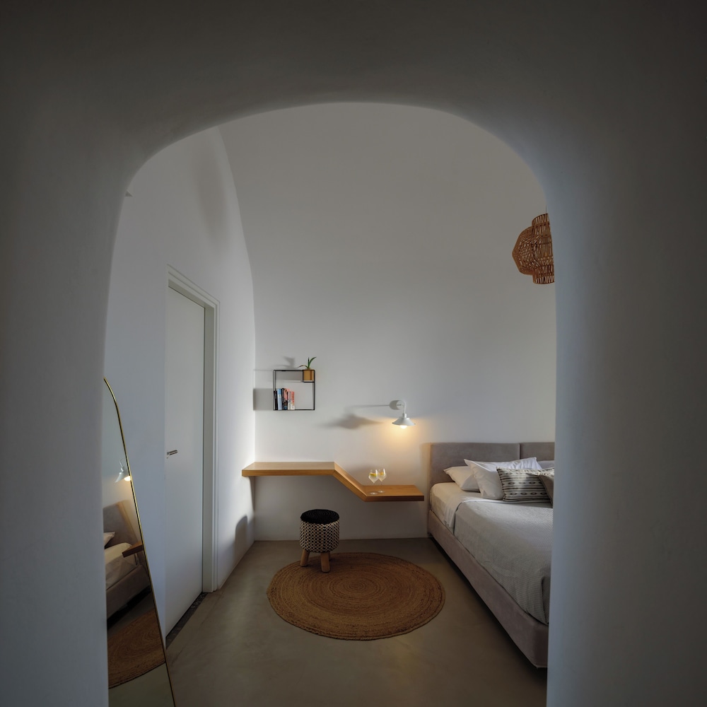 Suite, Hot Tub, Sea View (King, Outdoor Hot Tub)