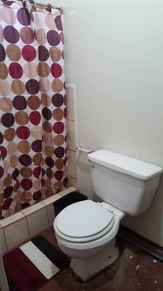 Double Room, Non Smoking (Single Beds) photo 2