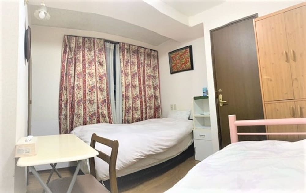 Business Twin Room photo 1