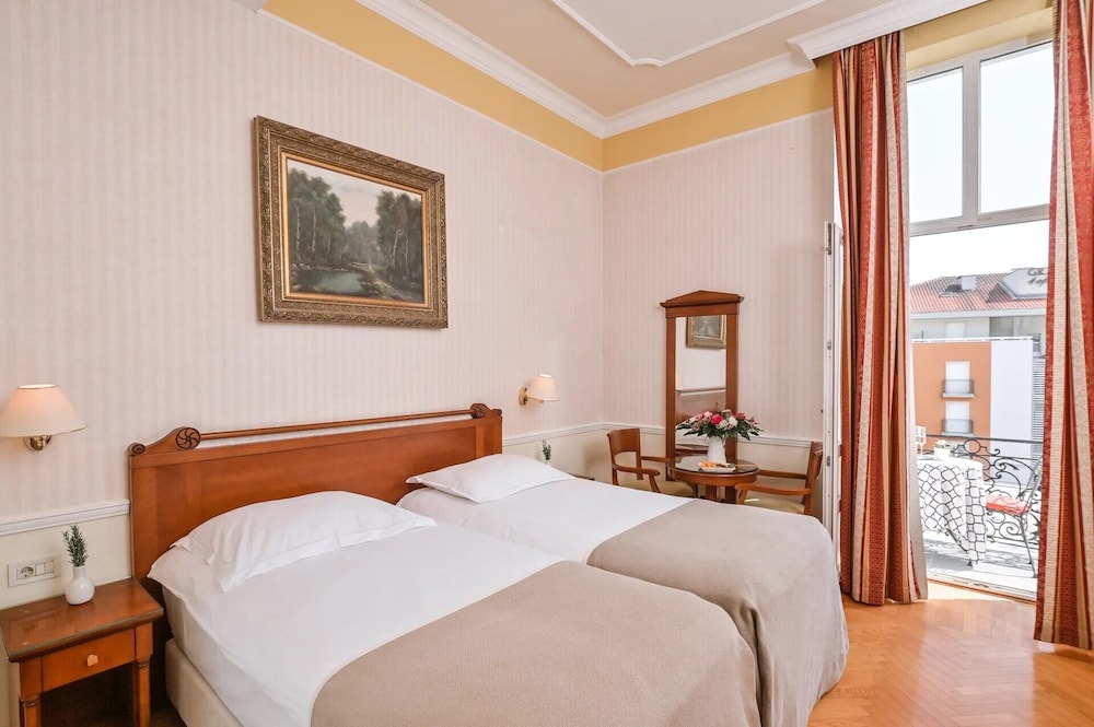 Standard Double or Twin Room, Sea View photo 1