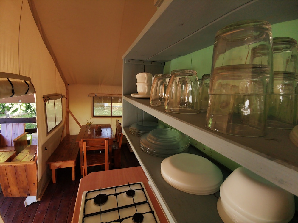 Deluxe Tent - Photo 12