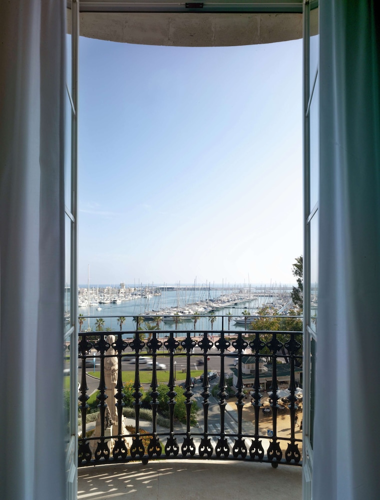 Double Room, Balcony, Marina View (Joaquin) thumbnail 6