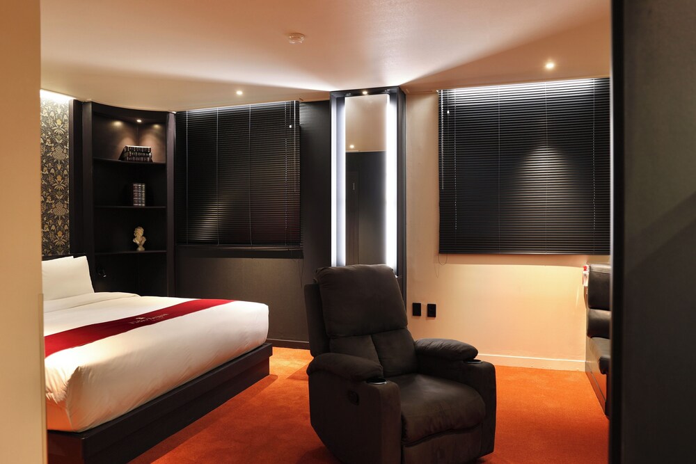 Regent Suite (Main Wing) photo 3