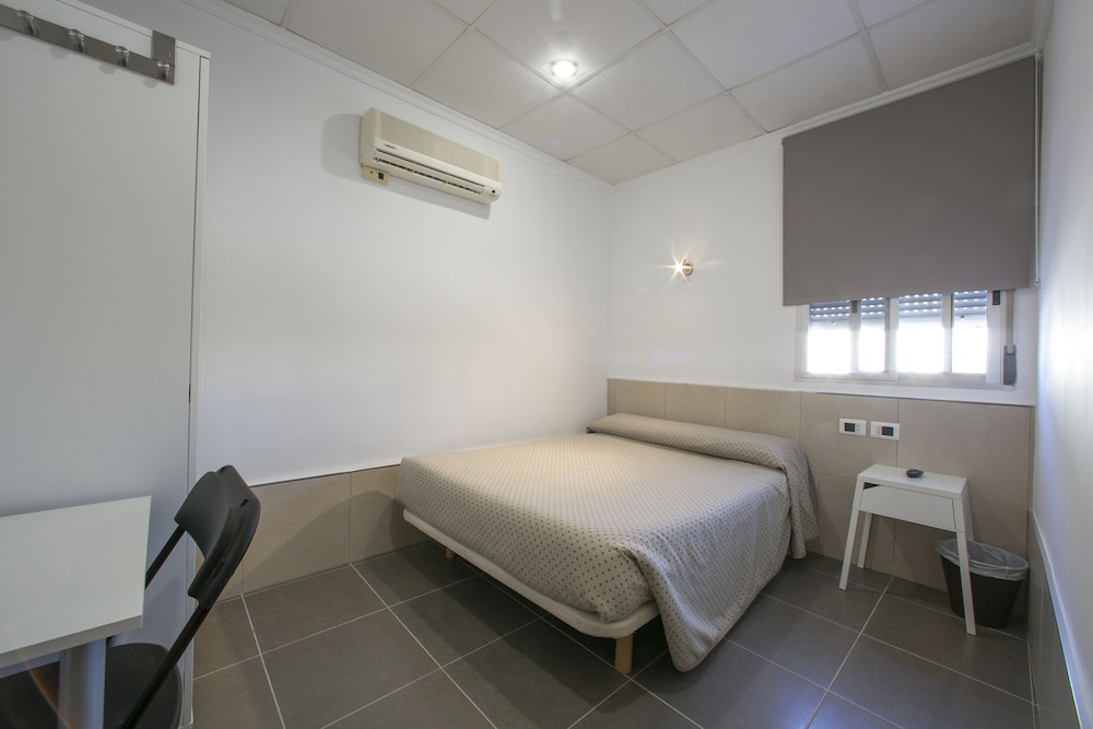 Double Room, Shared Bathroom photo 3