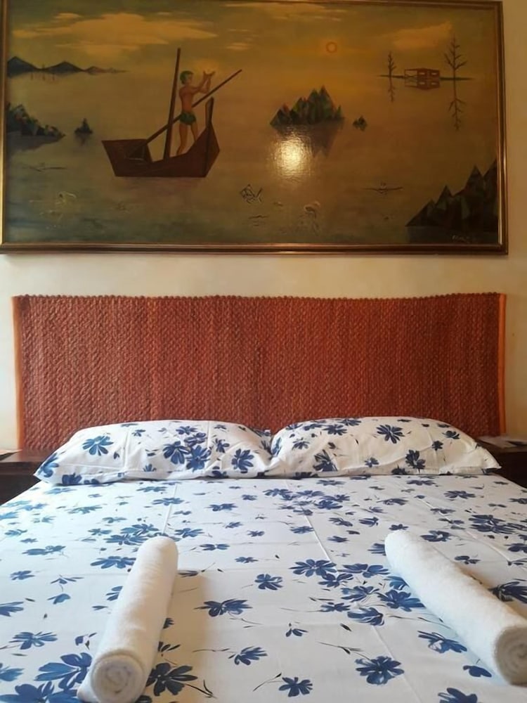 Economy Double Room, Shared Bathroom, Canal View photo 2