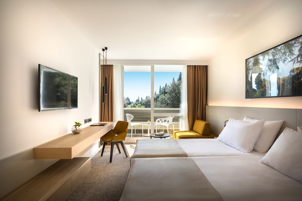 Superior Triple Room - Photo 3