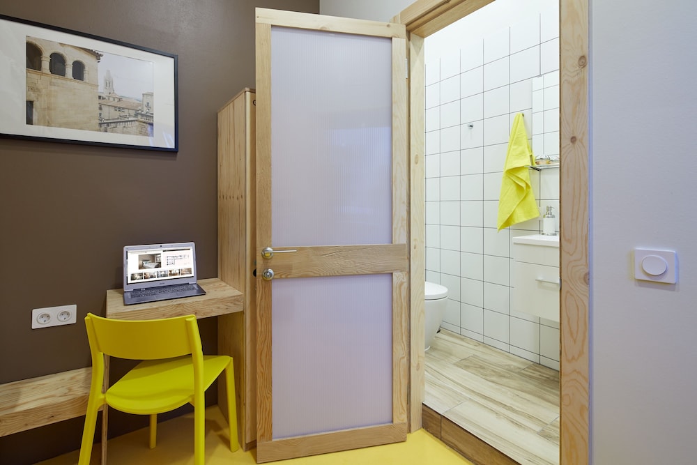 Family Room, Private Bathroom photo 3