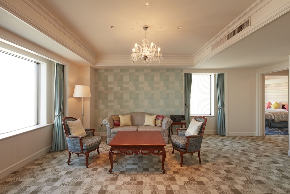 Club Breeze Family Suite, Rainbow Bridge Side, Non Smoking (Executive Lounge Access) Club Breeze Family Suite, Rainbow Bridge Side, Non Smoking (Executive Lounge Access)